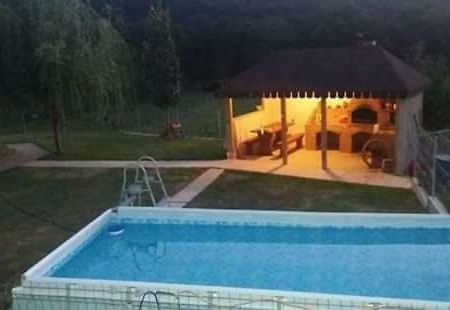 Cabana Vladimir Cucuceni Exterior foto