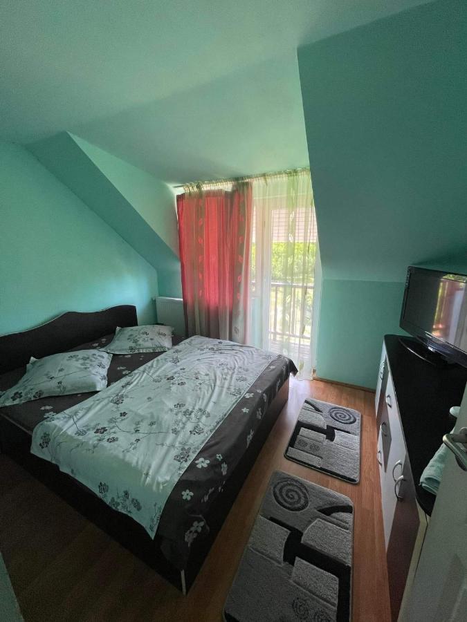 Cabana Vladimir Cucuceni Exterior foto